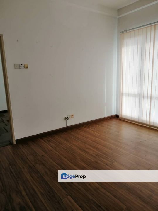 Cova Square Soho Kota Damansara Facing Main Road Near Segi College, Selangor, Kota Damansara