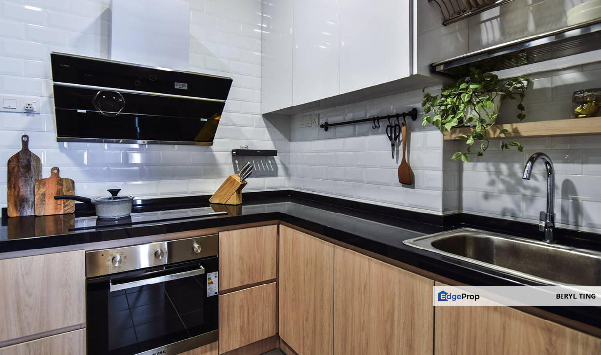 【Walking Distance To Sunway Condo】Monthly RM1,700 Rental RM3,501 FREEHOLD Extra Rebate 30%, Selangor, Subang Jaya