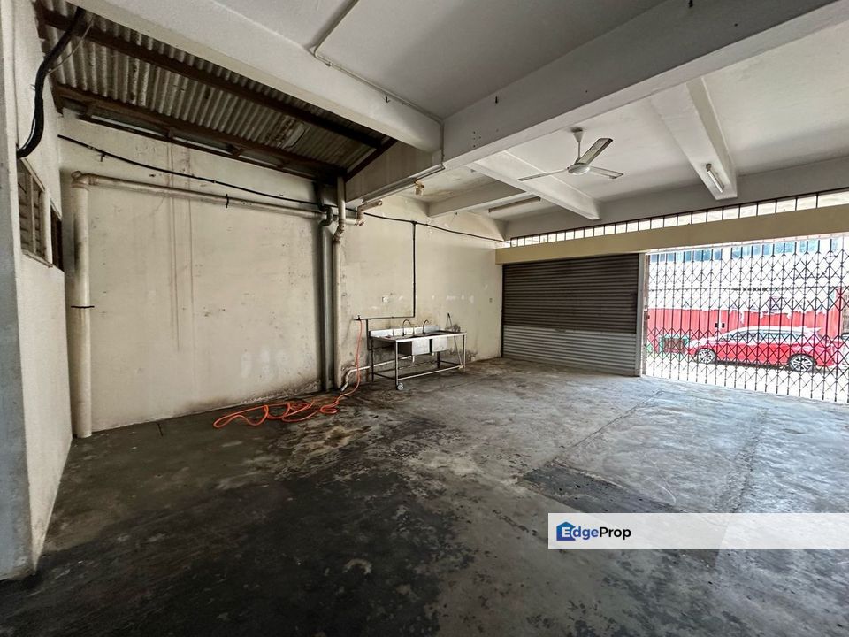 Jalan Temenggong 9 @ Skudai Ungku Tun Aminah Shop Lot Ground Floor, Johor, Johor Bahru