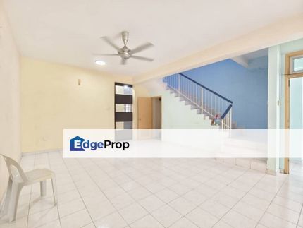 Bandar Putra Kulai @ Jalan Tiong Well Maintain Double Storey Near Ioi, Johor, Kulai