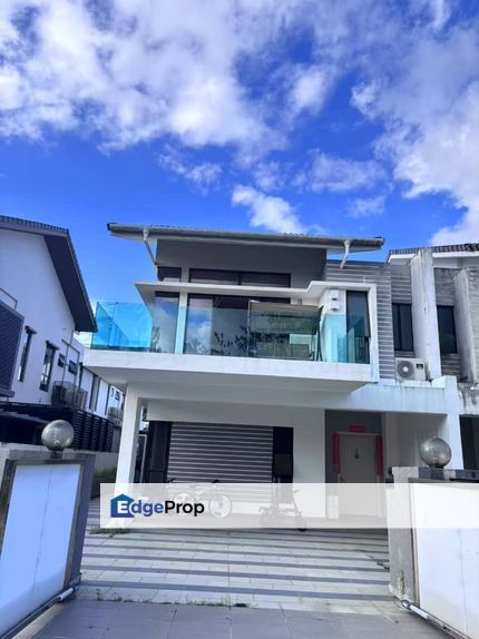 The Green Horizon Hills Cluster Unblock View Renovated Double Storey , Johor, 