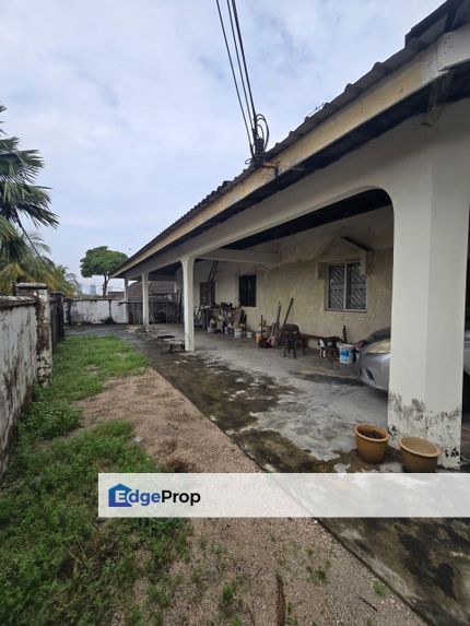 Desa Harmoni Good Condition Corner Single Storey Near Taman Molek, Johor, Masai