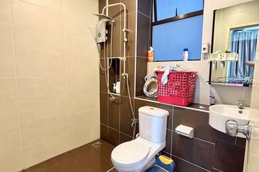 Seri Austin Luxury Apartment