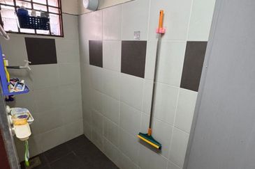 Flat Tasek 64, Bandar Baru Seri Alam