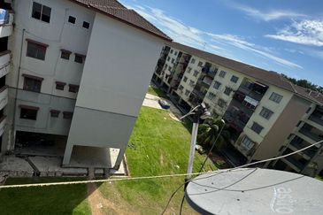 Flat Tasek 64, Bandar Baru Seri Alam