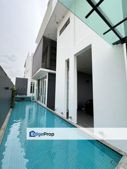 Setia Tropika Full Renovation Cluster End Lot Three Storey With Pool, Johor, Setia Tropika