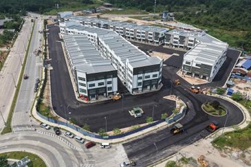 Summit Commercial Hub