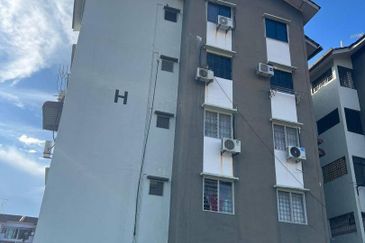 Pangsapuri Sri Ilham, Bandar Baru Seri Alam