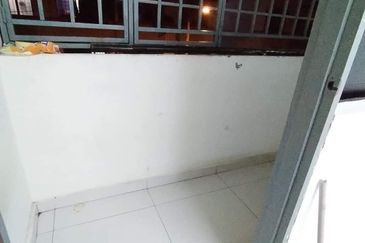 Flat Tasek 64, Bandar Baru Seri Alam