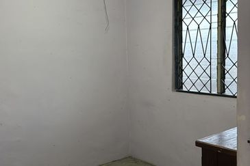 Flat Taman Ungku Tun Aminah