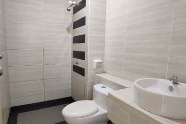 D'Summit Residences @ Kempas Utama