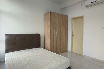 D'Summit Residences @ Kempas Utama