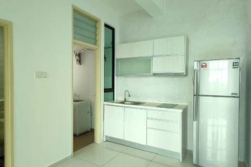 D'Summit Residences @ Kempas Utama