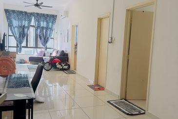 D'Summit Residences @ Kempas Utama