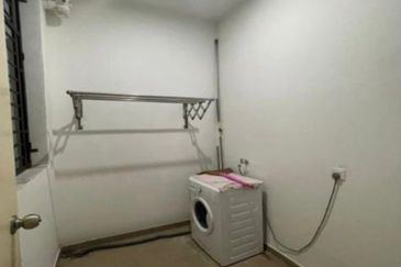 D'Summit Residences @ Kempas Utama