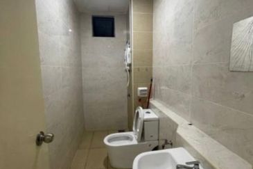 D'Summit Residences @ Kempas Utama