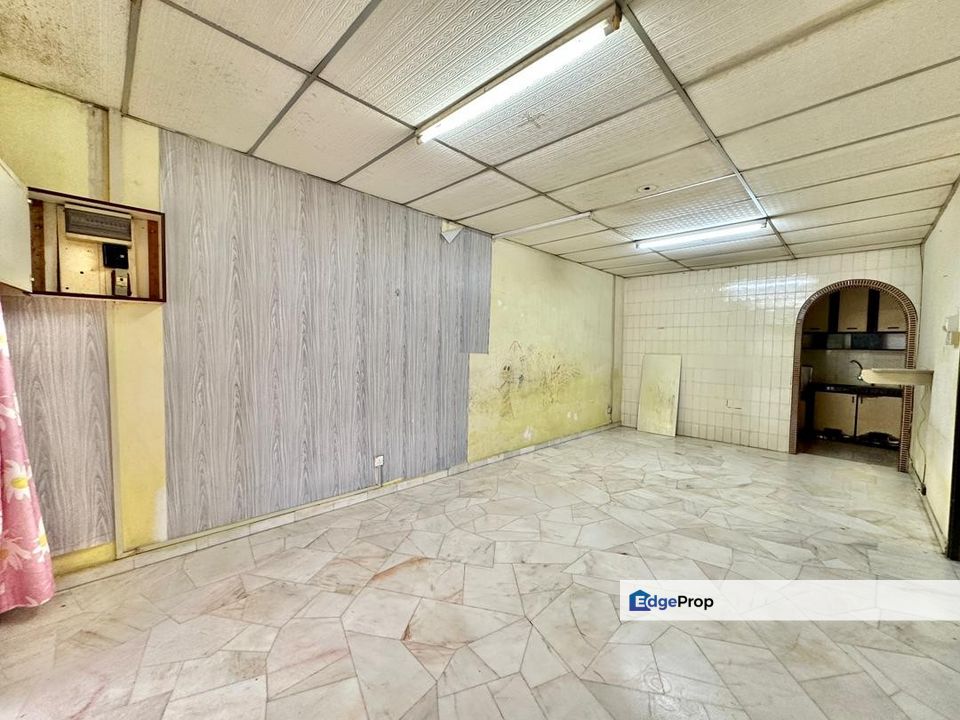 Full Loan Cash Out Sri Pulai Jln Batai Below Market Single Storey Utm, Johor, Skudai