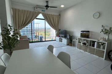 Seri Austin Luxury Apartment