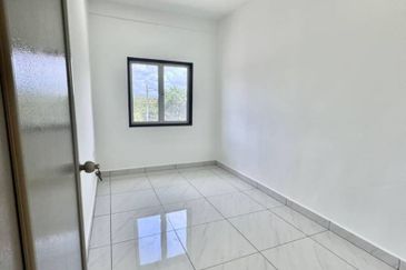 Persiaran Scientex 1