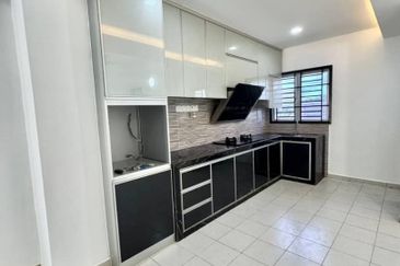 Persiaran Scientex 1