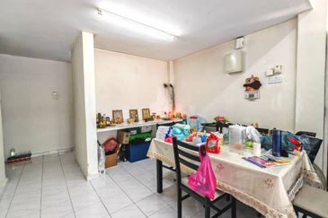 Lily & Jasmine Apartment