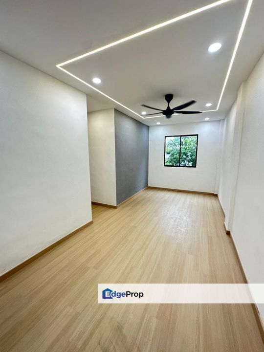 Low Depo Flat Perumahan Rakyat Lima Kedai New Renovated Mutiara Rini, Johor, Skudai