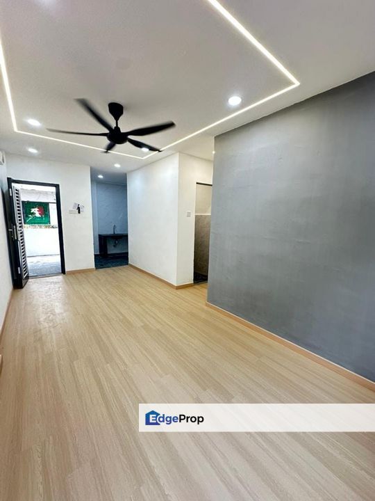 Low Depo Flat Perumahan Rakyat Lima Kedai New Renovated Mutiara Rini, Johor, Skudai