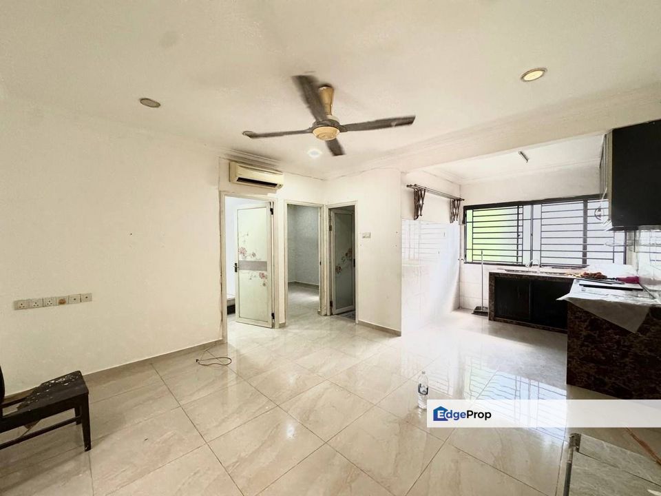 Full Loan Selesa Jaya Flat Good Condition 2 Bed Near Bus Stop Skudai, Johor, Skudai