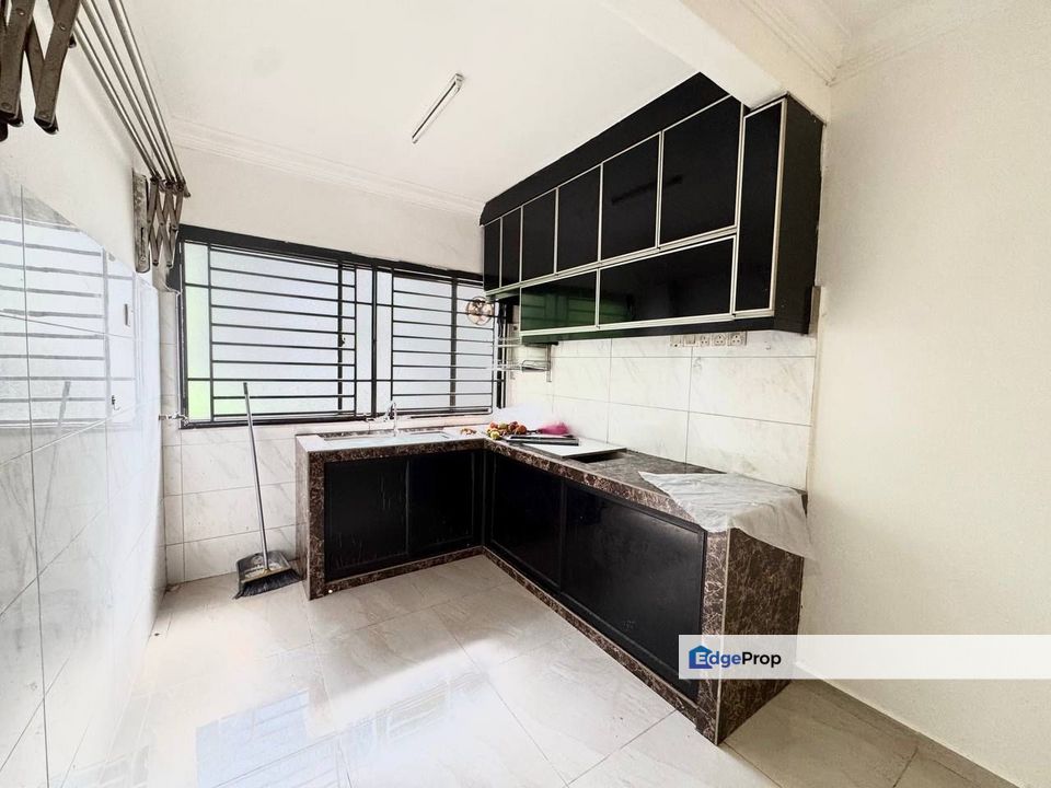 Full Loan Selesa Jaya Flat Good Condition 2 Bed Near Bus Stop Skudai, Johor, Skudai