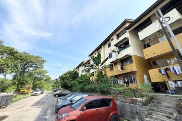 Flat Bandar Selesa Jaya @ Jalan Silat Lincah