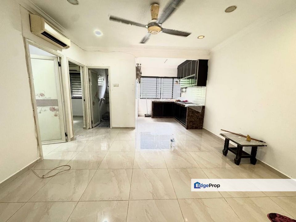 Full Loan Selesa Jaya Flat Good Condition 2 Bed Near Bus Stop Skudai, Johor, Skudai