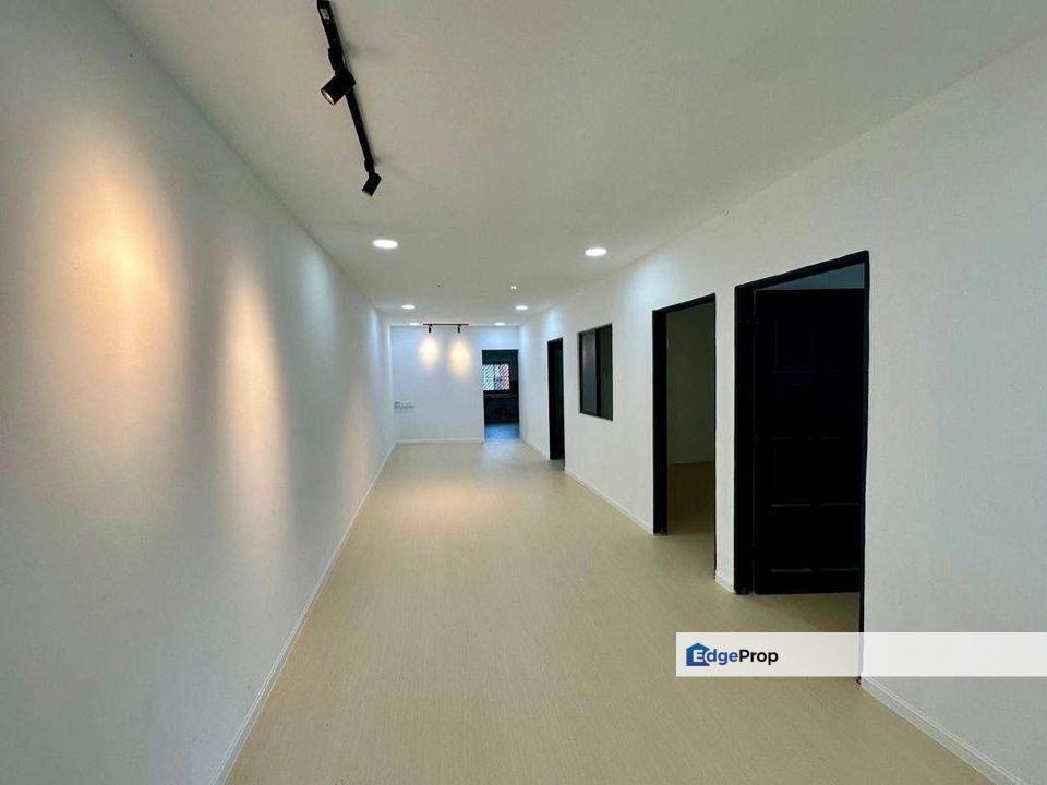 Full Loan Ulu Tiram Taman Mutiara New Renovated Single Storey House, Johor, Ulu Tiram