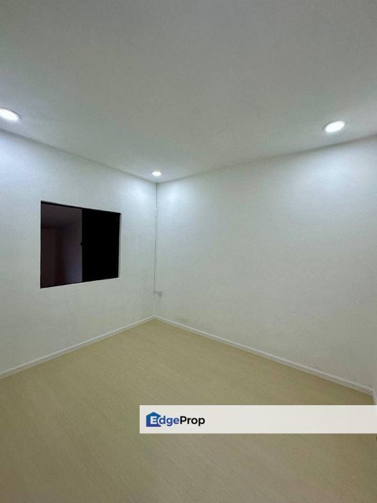 Full Loan Ulu Tiram Taman Mutiara New Renovated Single Storey House, Johor, Ulu Tiram