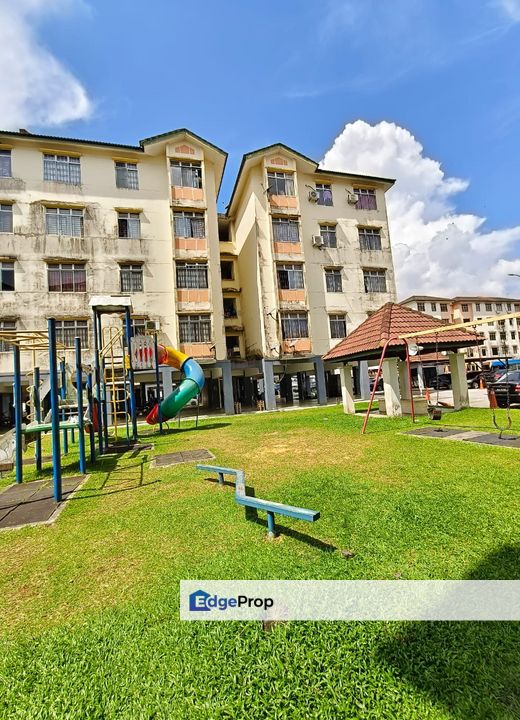  Flat Bukit Indah Low Floor Good Condition Near Bus Stop To Tuas, Johor, 