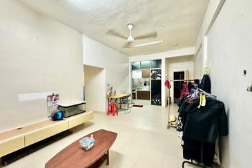 Taman Pulai Utama Flat