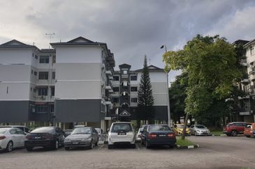 Ria 1 Apartment, Taman Megah Ria