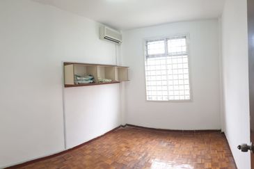 Ria 1 Apartment, Taman Megah Ria