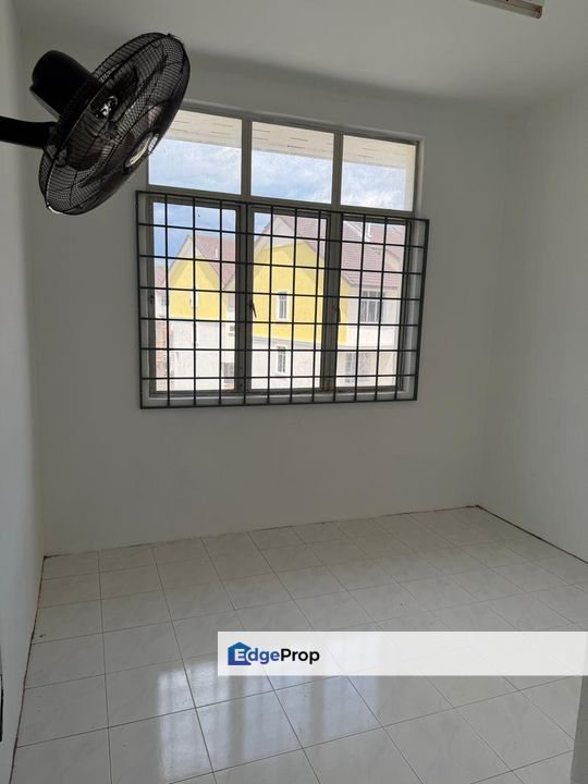 Full Loan Seri Alam @ Summer Park Town House Good Condition Masai, Johor, Masai