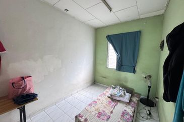 Sri Putra Apartments