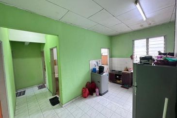 Sri Putra Apartments