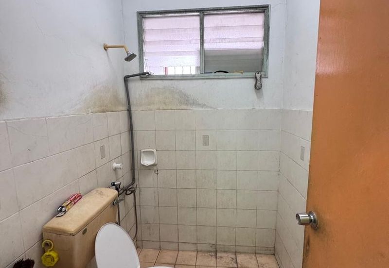 Sri Putra Apartments