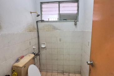 Sri Putra Apartments