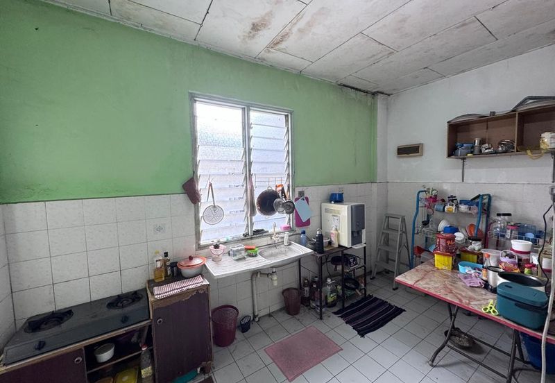 Sri Putra Apartments