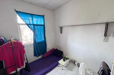 Sri Putra Apartments