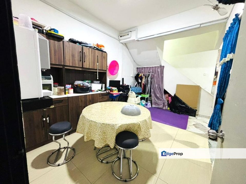 Full Loan Taman Kempas Renovated 1.5 Storey House Near Setia Tropika, Johor, Johor Bahru