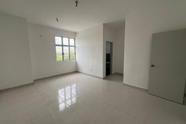 Erica @ Meridin East