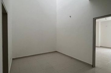 Erica @ Meridin East