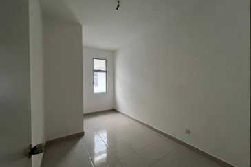 Erica @ Meridin East