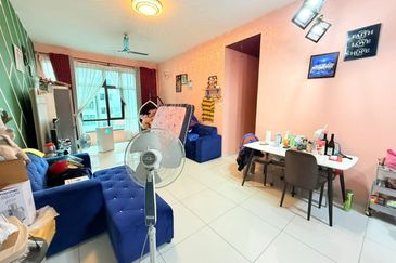 D'Summit Residences @ Kempas Utama