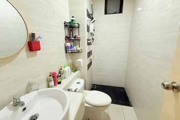 D'Summit Residences @ Kempas Utama